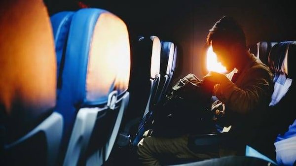 Quels sont les avantages de voyager avec un bagage cabine ?